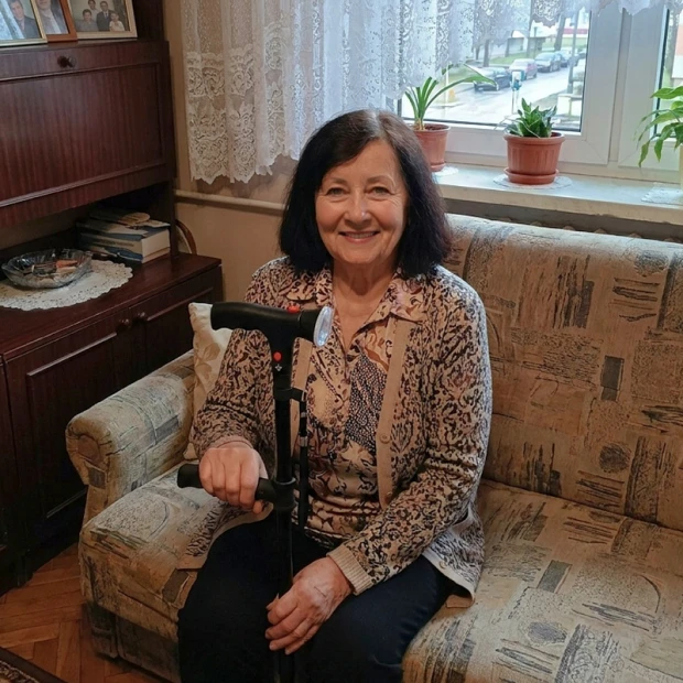 Aneta M. z mamą i laską Luminex Stabilo